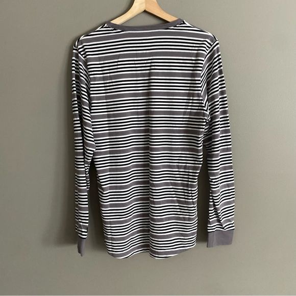 Nike Dri Fit Mens Striped Longsleeve Base Layer Shirt Size S - Picture 3 of 8